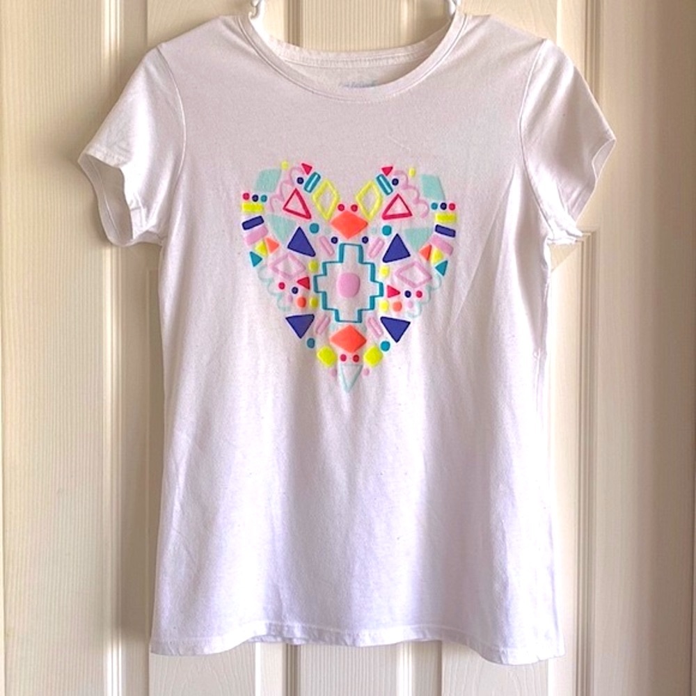 Cat & Jack Girl’s XL Tshirt HEART Neon Geometric